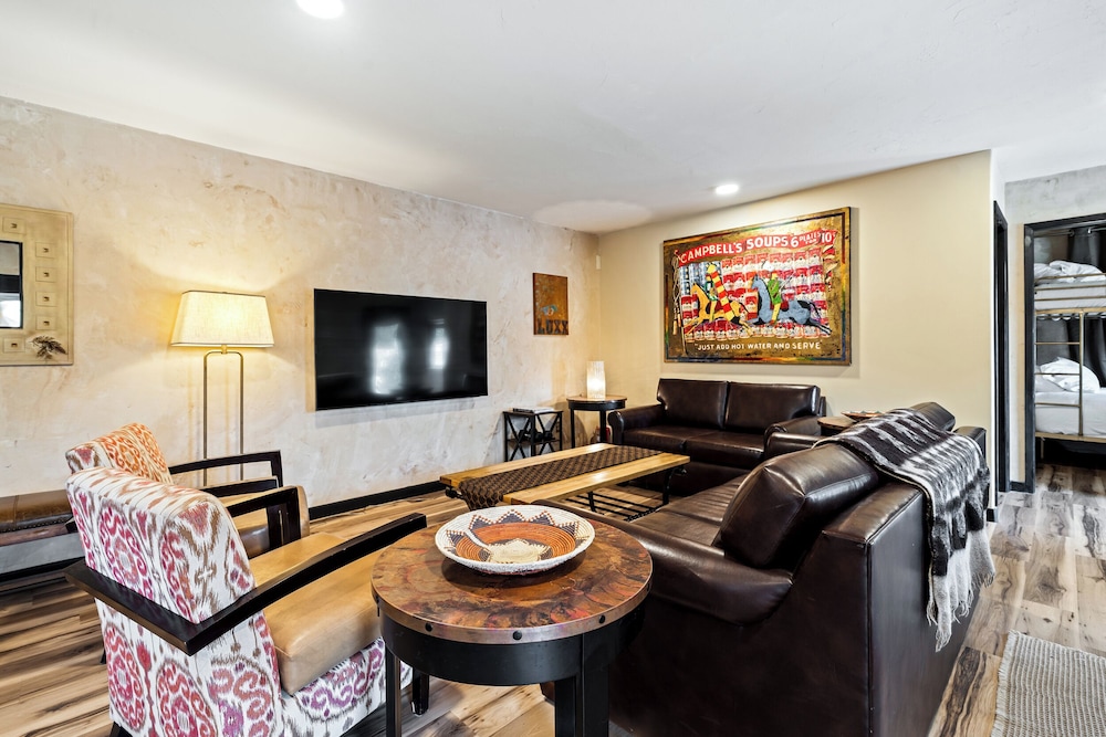 Condo, 2 Bedrooms, Non Smoking, Mountain View