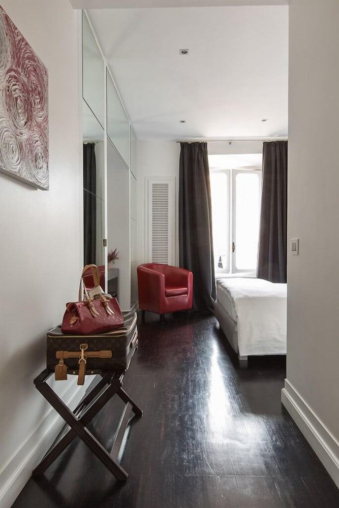 Basic Double Room photo 2