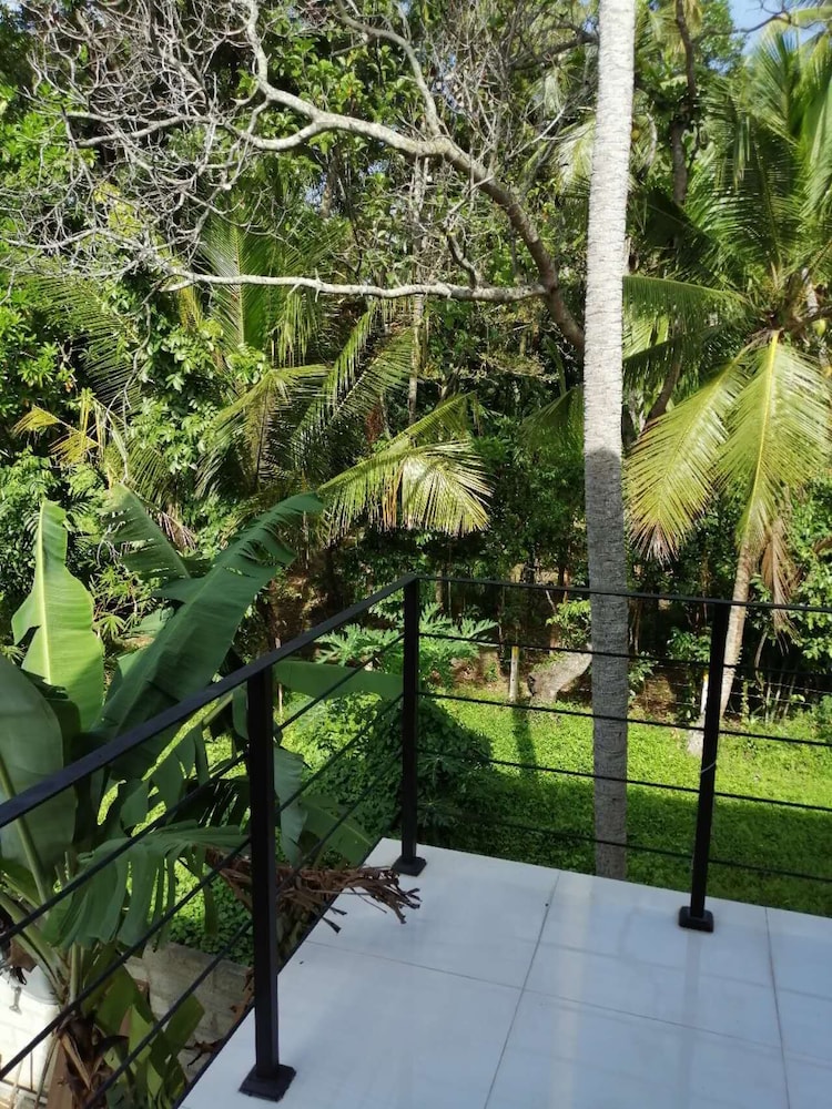 Deluxe Double Room, Balcony, Garden View photo 2