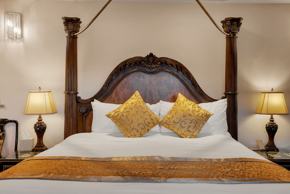 Panoramic Studio, Bathtub, Lake View - Photo 4