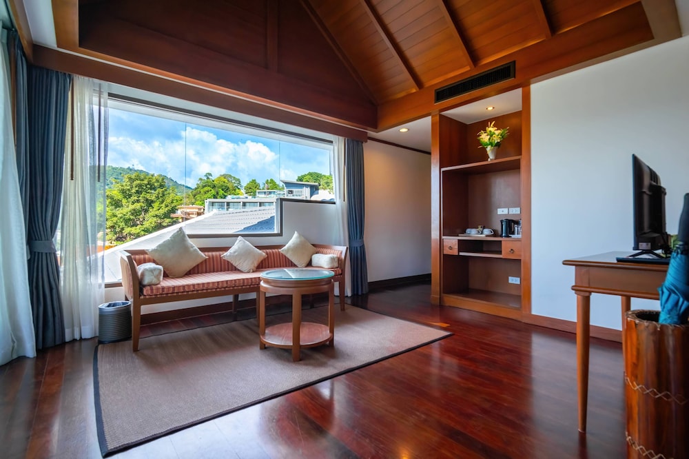 Premier Suite - Photo 6