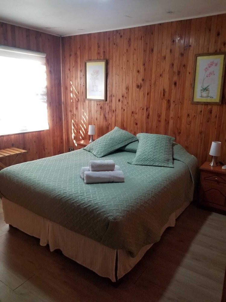 Double or Twin Room, 1 Queen Bed