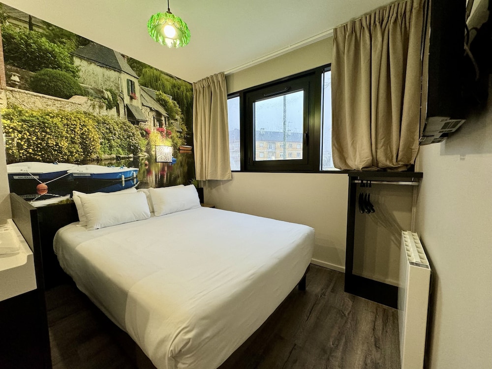 Double Room, 1 Queen Bed, Accessible - Photo 1