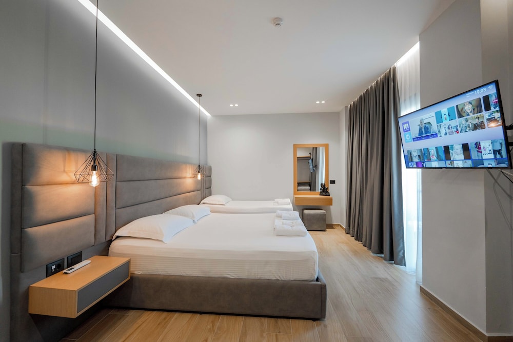 Comfort Triple Room, Balcony