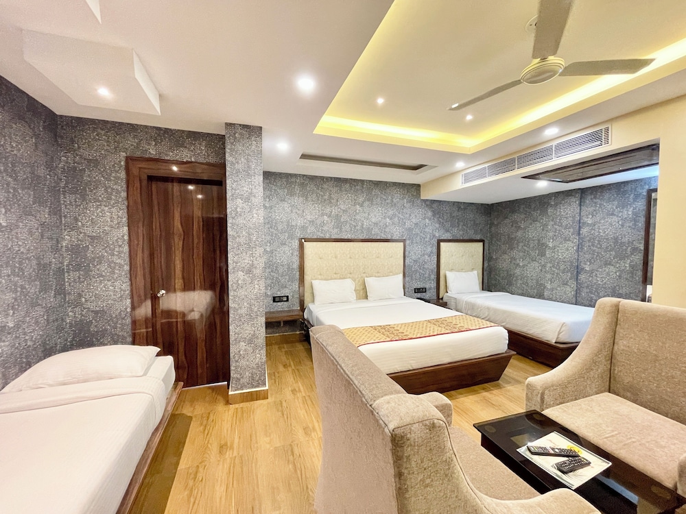 Deluxe Triple Room