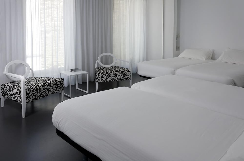 Family Quadruple Room, Multiple Beds - Photo 3