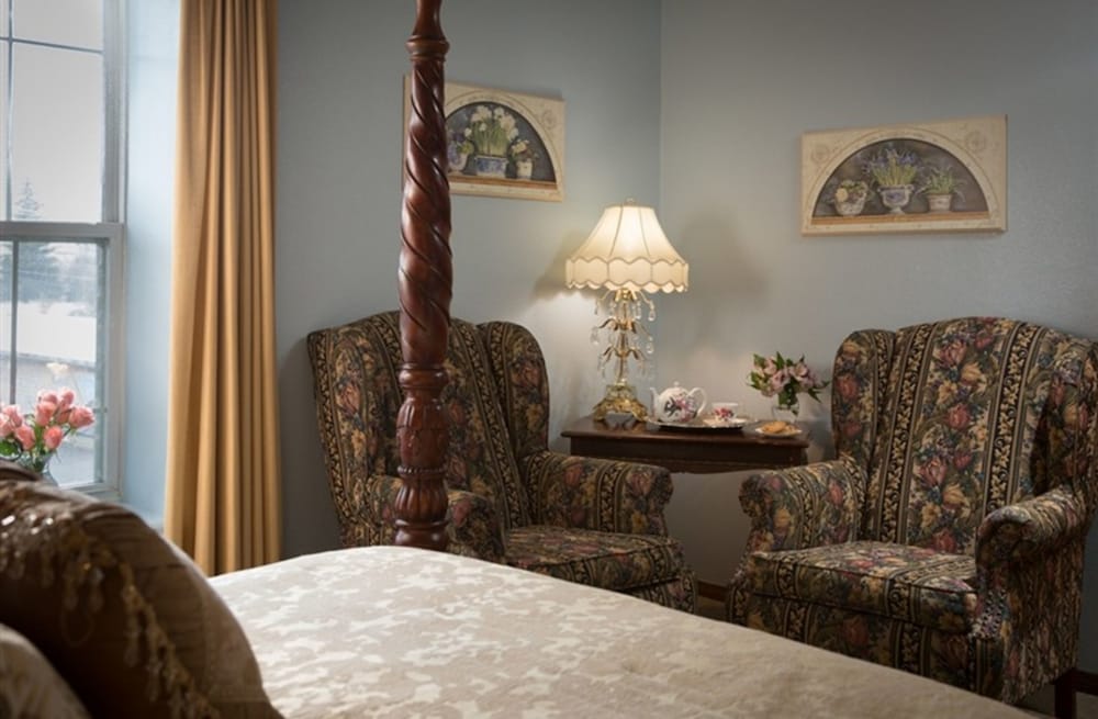 Room, Private Bathroom (Olin Room)