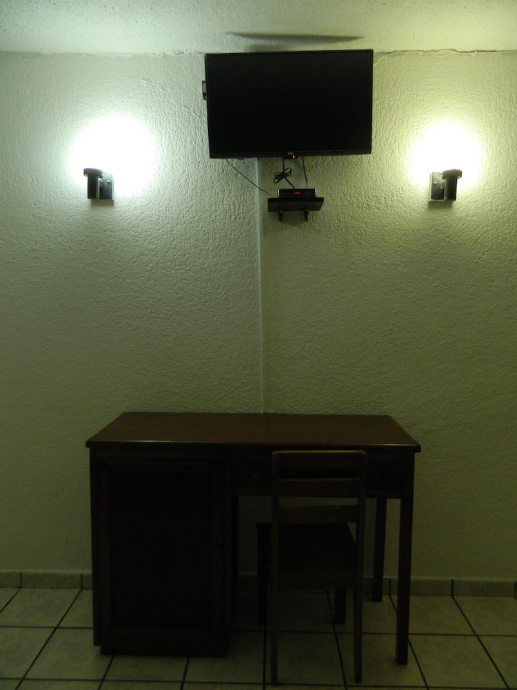Triple Room, 3 Beds photo 2