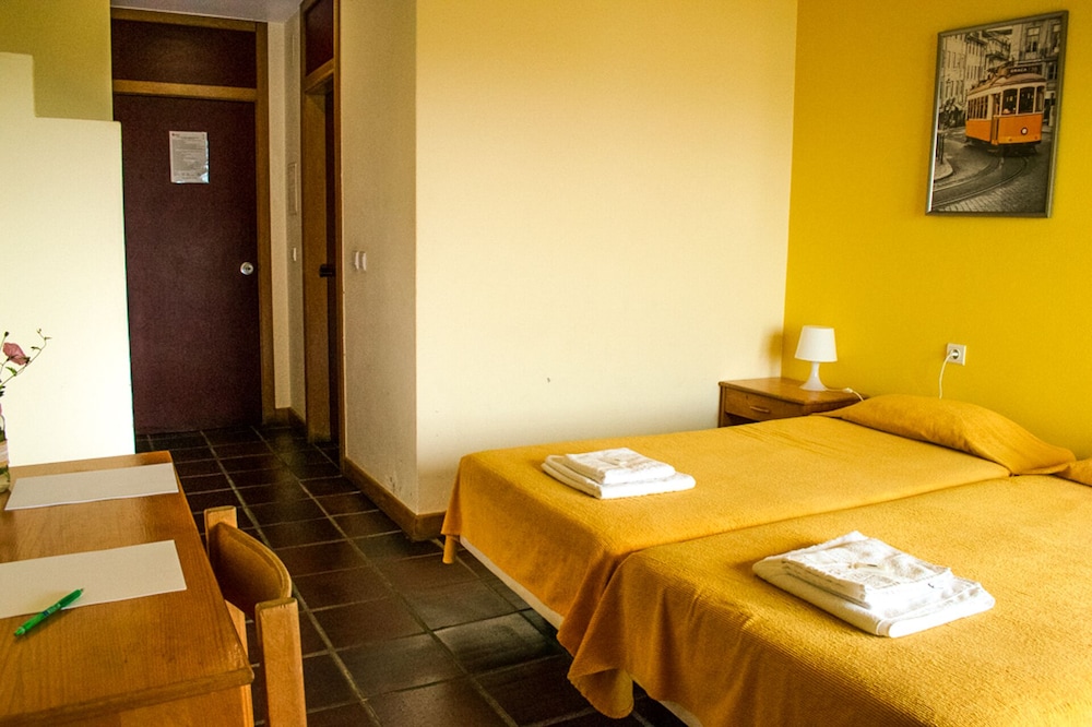 Standard Double or Twin Room photo 2