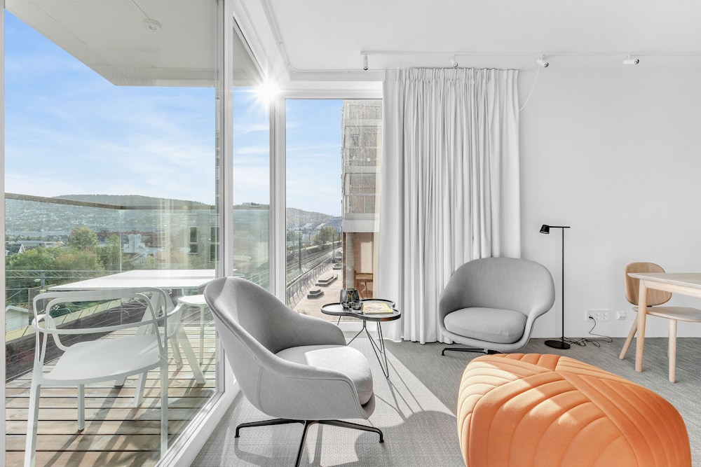 Apartment with balcony - Photo 8