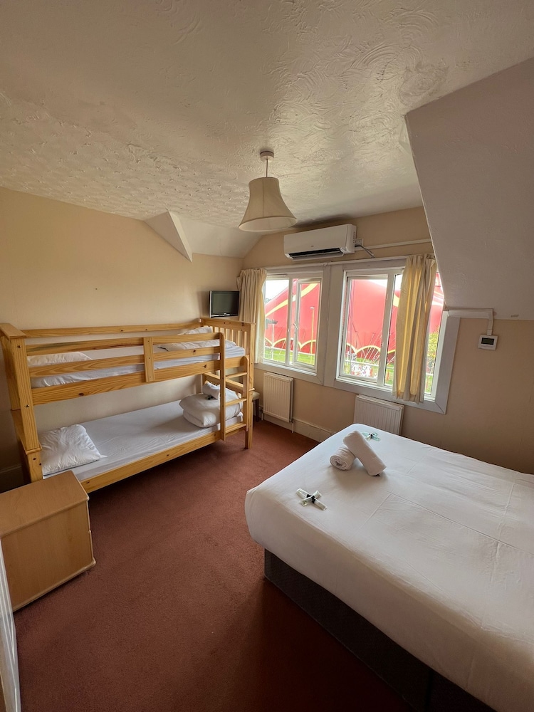 Quadruple Room, Ensuite, Sea View - Photo 1