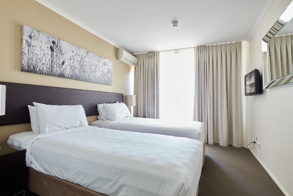 Apartment, 2 Bedrooms, Balcony - Photo 3