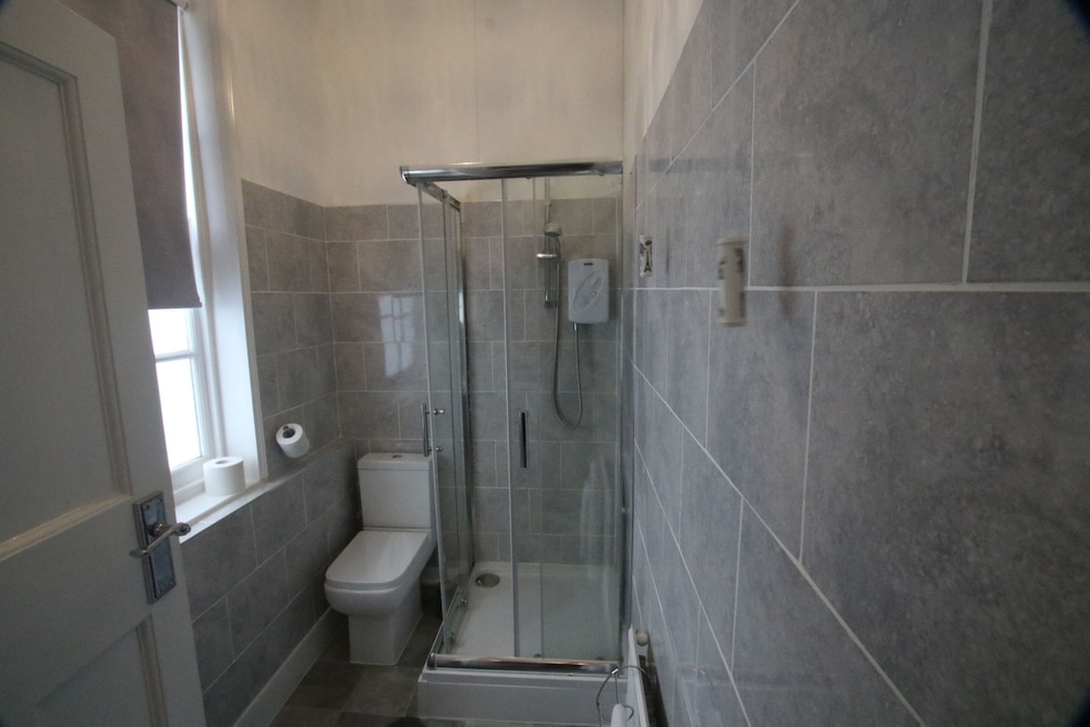 Standard Double Room, Ensuite photo 3