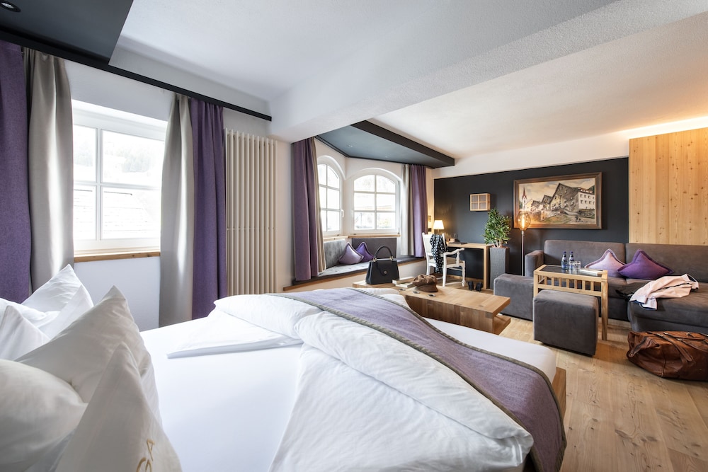 Deluxe Double Room, 1 Double Bed, Non Smoking, Mountain View photo 1