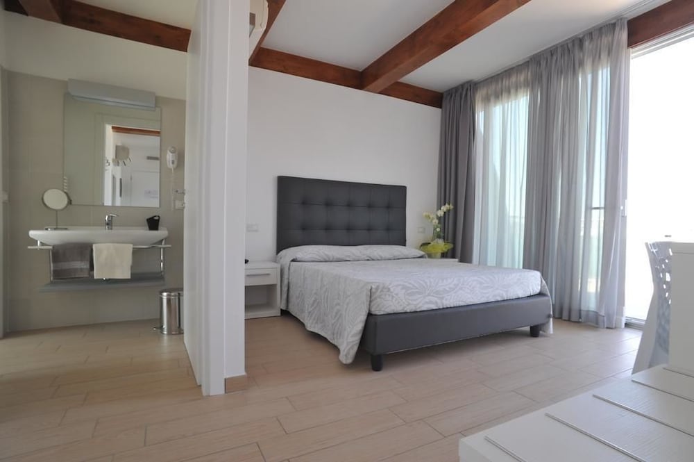 Room photo 1