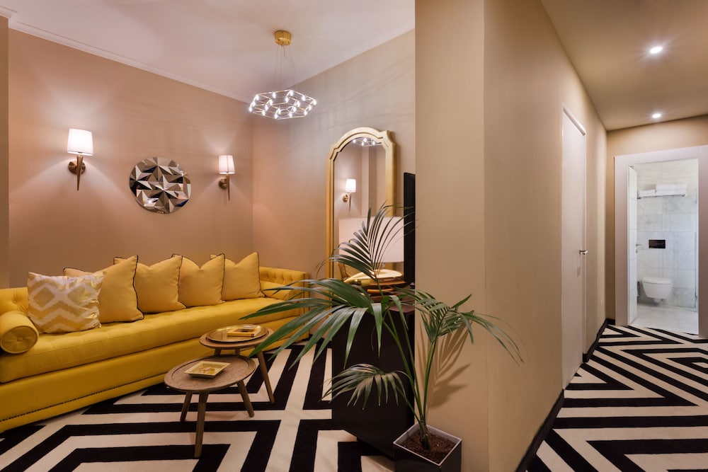 Queen Room photo 1