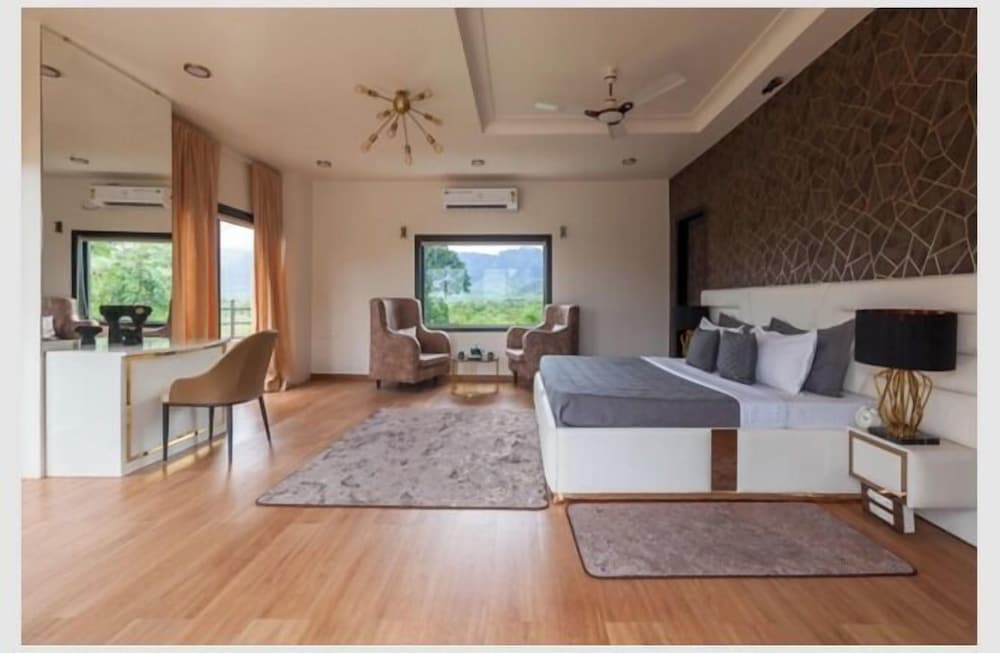 Luxury Villa, 2 Bedrooms, Balcony, Garden View photo 1