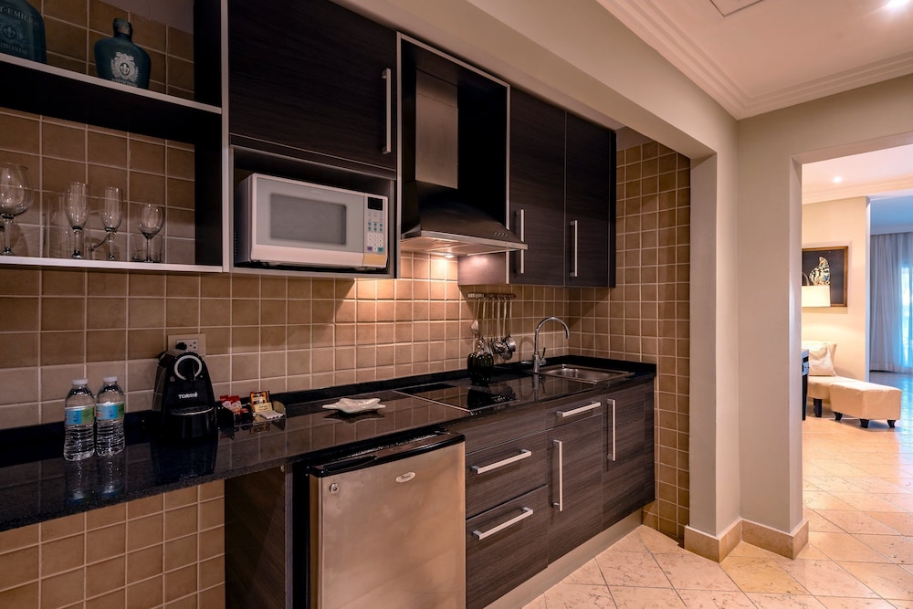 The Junior Suite, All-Inclusive - Photo 12