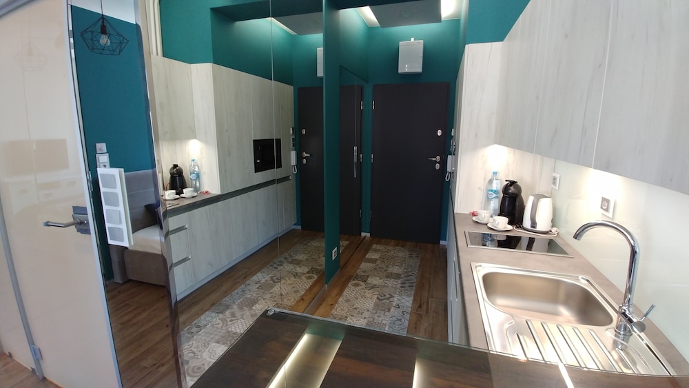 Design Studio Suite, 1 Queen Bed, City View photo 3