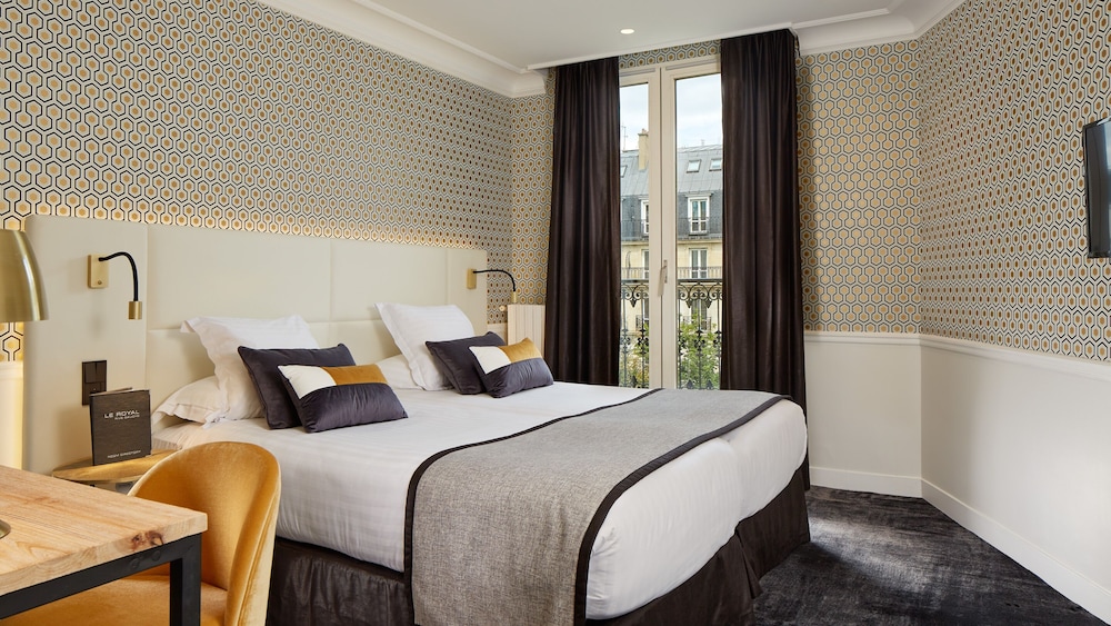 Superior Room (Single, double or Twin) photo 2