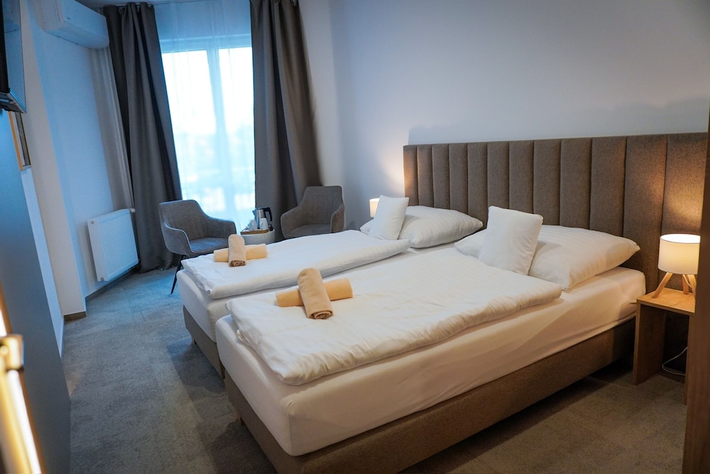 Premium Twin Room photo 1