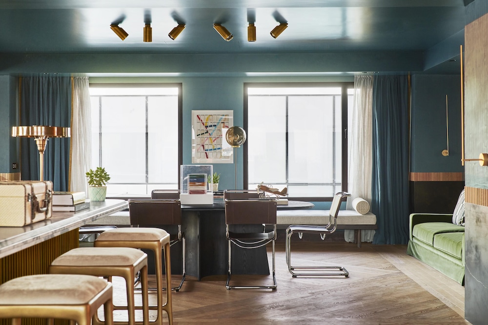 Suite (Penthouse)