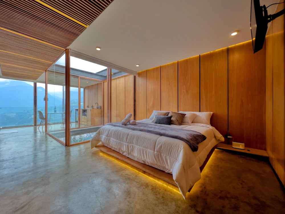 Luxury Suite photo 1