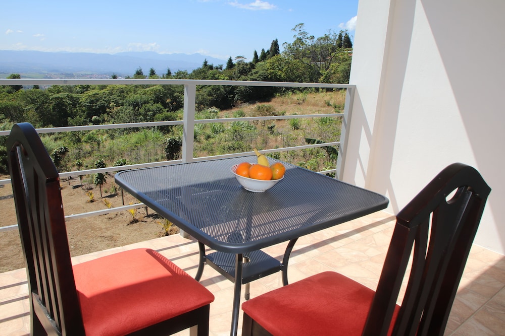 Classic Condo, Multiple Beds, Non Smoking, Valley View photo 2