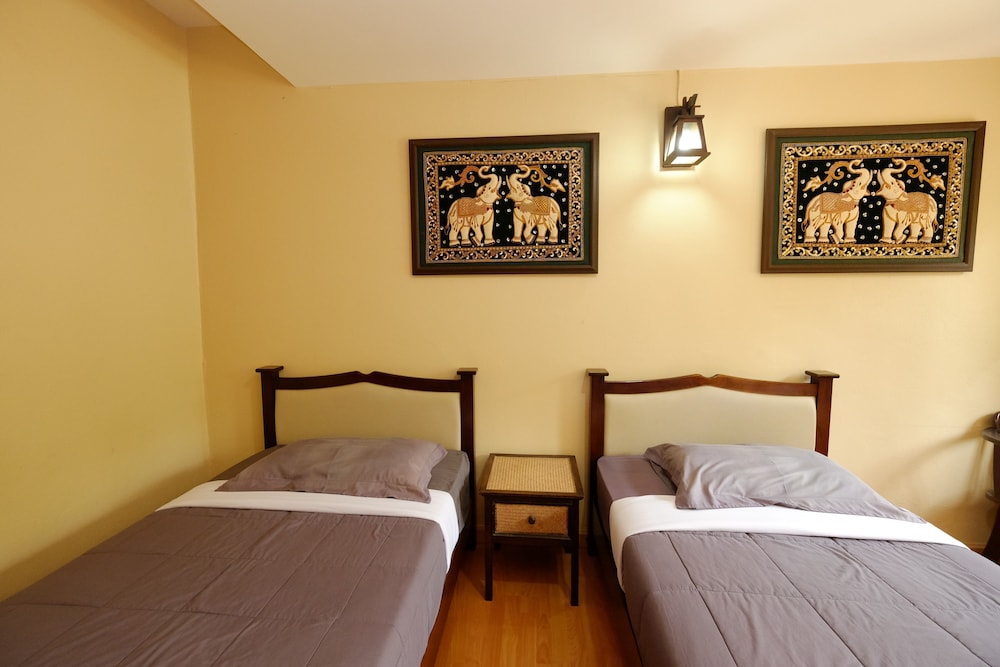 Standard Twin Room photo 2