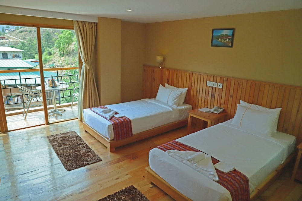 Deluxe Double or Twin Room photo 3