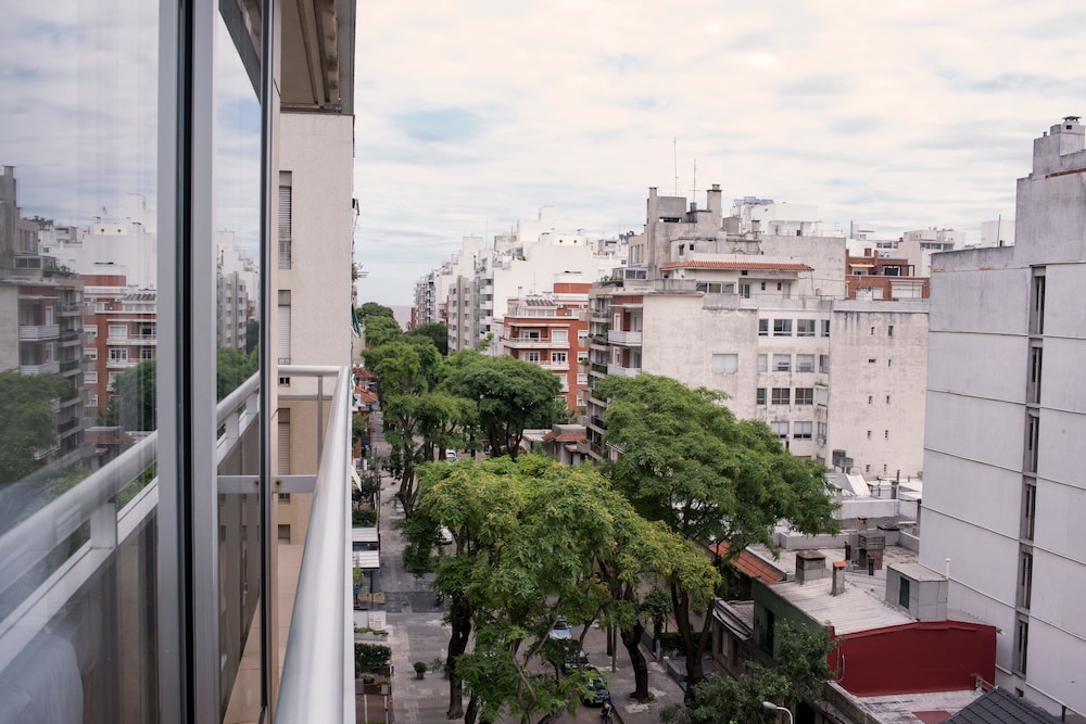 Standard Triple Room, Balcony, City View photo 2