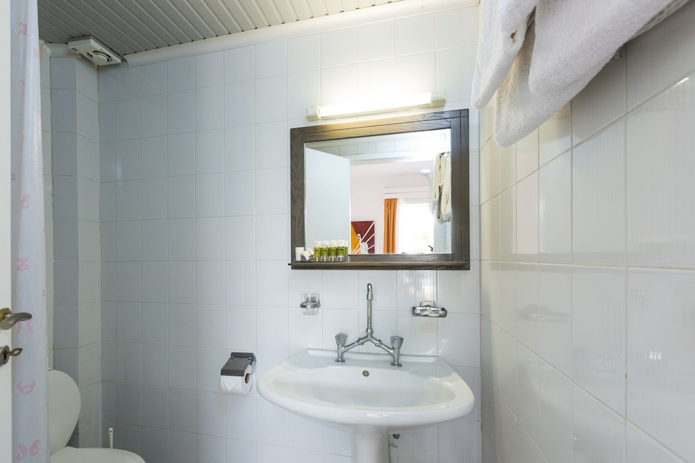 Classic Double Room, Private Bathroom, Courtyard Area photo 2