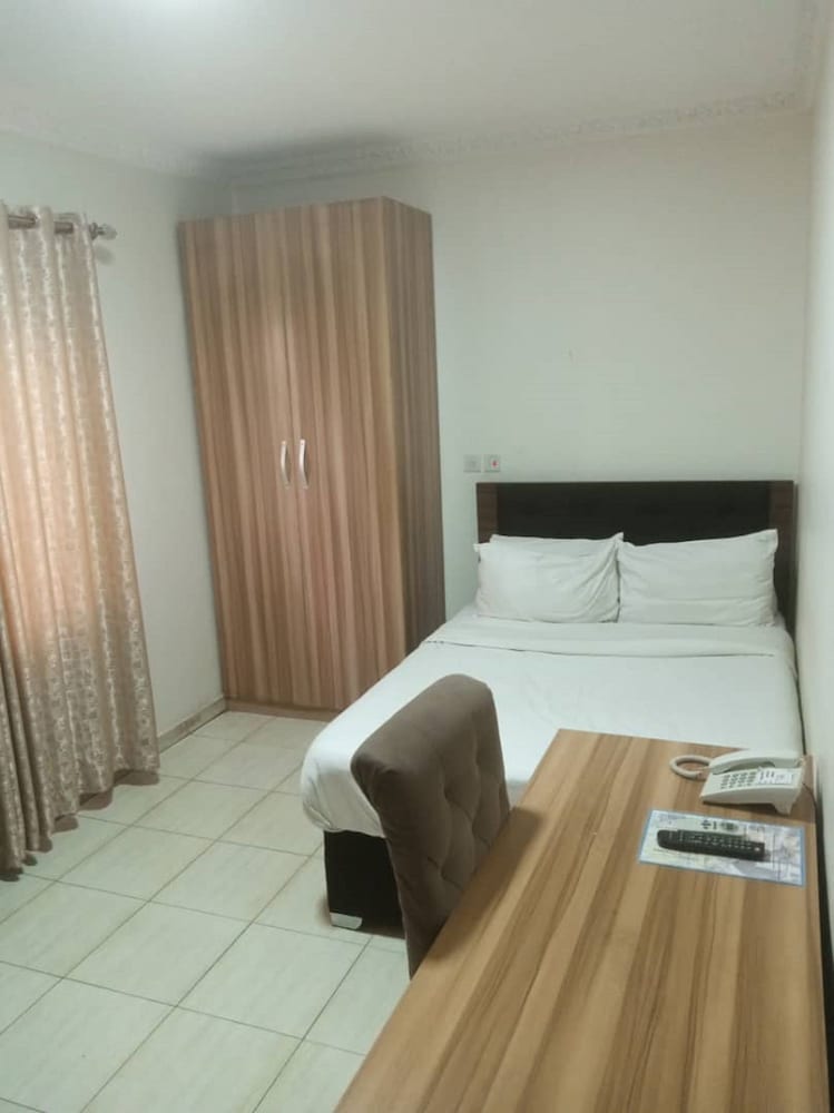 Standard Room - Photo 3