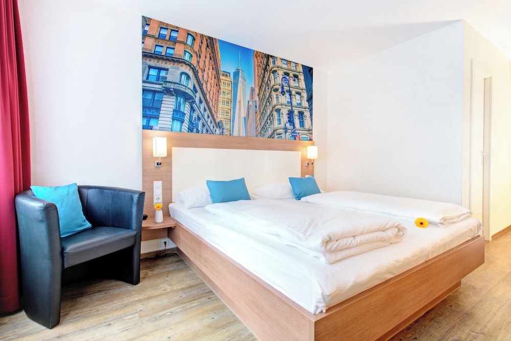 Double Room, 1 King Bed photo 3