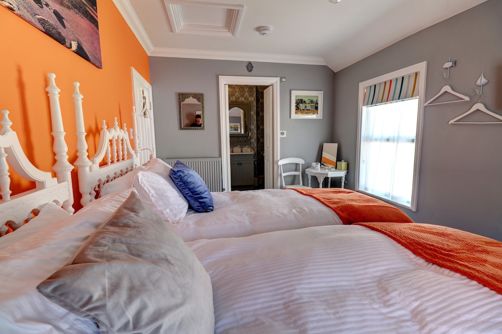 Twin Room or King Room
