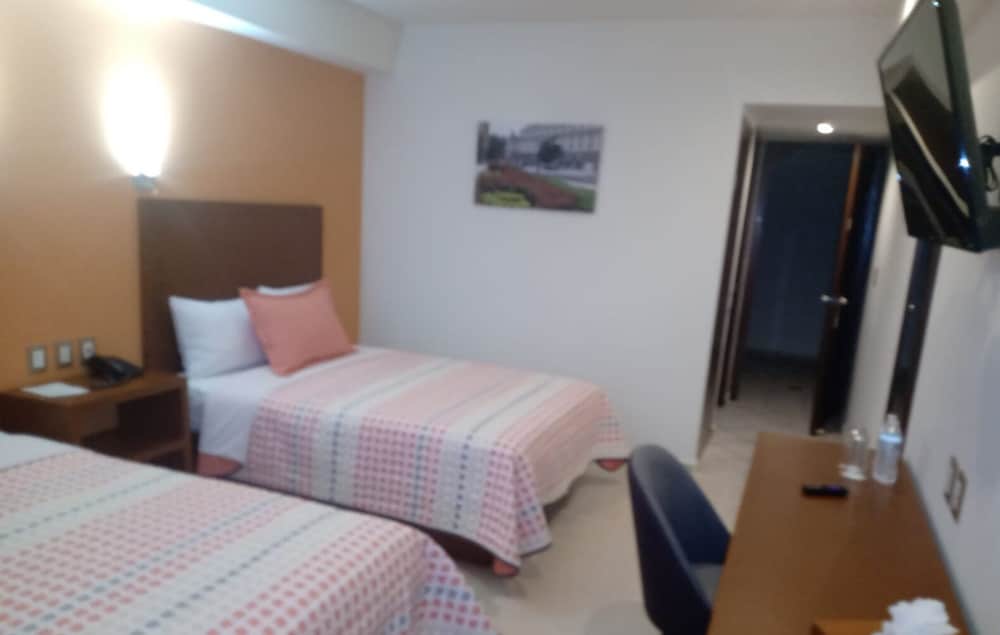 Executive Double Room, 2 Double Beds photo 3
