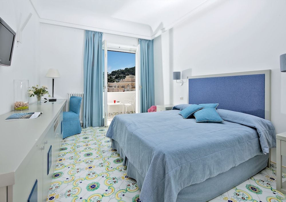 Deluxe Double Room - Photo 1