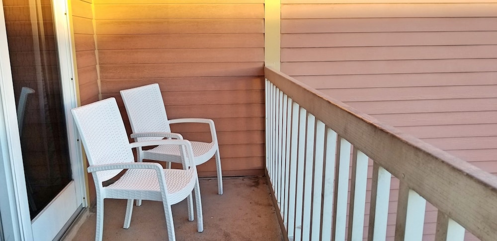 Condo J, 1 Bedroom, Gulf & Pool View Standard #6309 (Victorian Resort) - No Pets Allowed photo 2