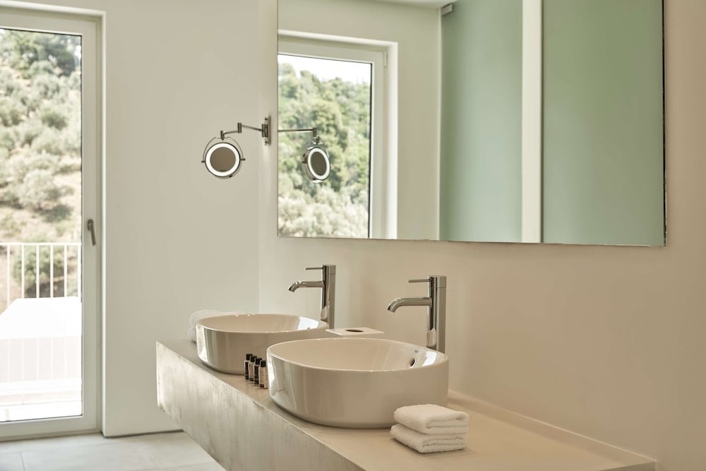 Suite, Jetted Tub, Sea View (Rooftop) - Photo 8