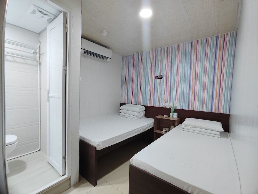 Standard Twin Room photo 1