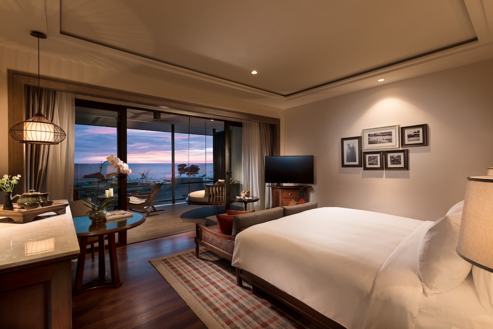 Executive Sunrise Sea Facing Terrace Room - Photo 1