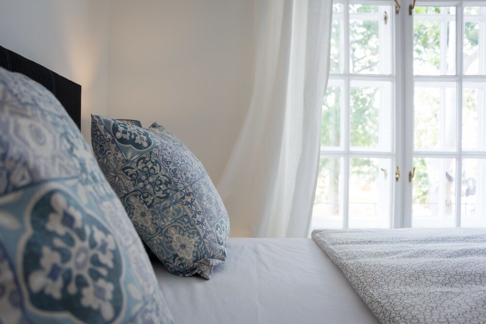 Double Room, 1 Queen Bed, City View (2) photo 2