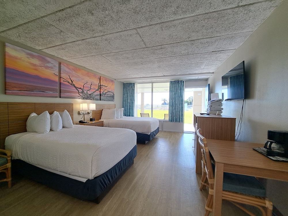 Room, 2 Double Beds, Non Smoking (Limited Views, 1st Floor) - Photo 2