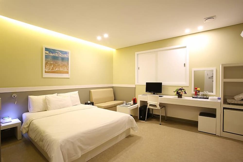 Deluxe Double Room photo 3
