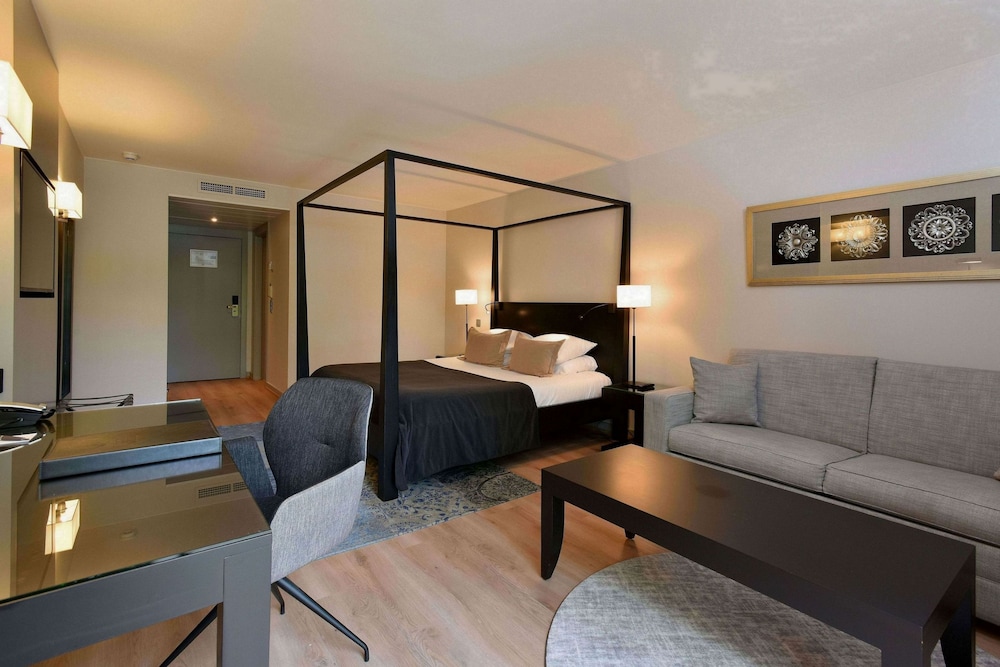 Executive Double Room, Lake View, Lakeside photo 2