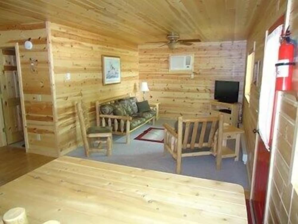 Cabin, 2 Bedrooms photo 1