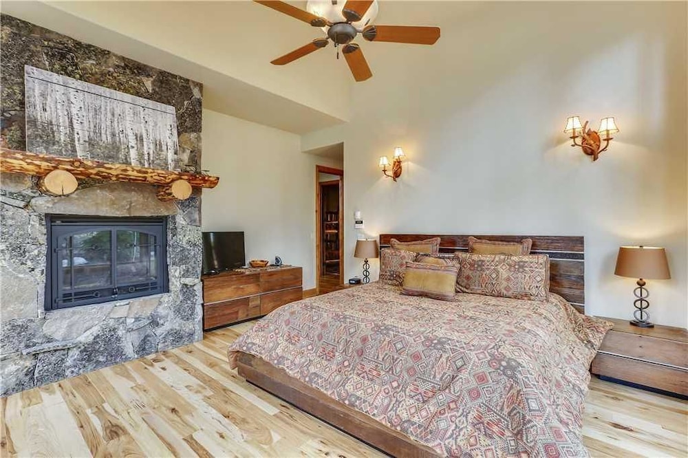 House, 5 Bedrooms