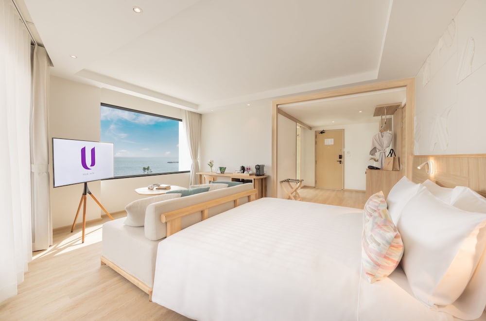 Junior Suite Panoramic Seaview with Lux Bliss Bath - Photo 1