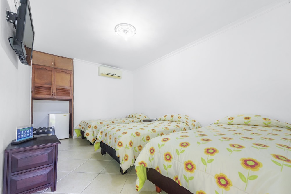 Standard Triple Room photo 3