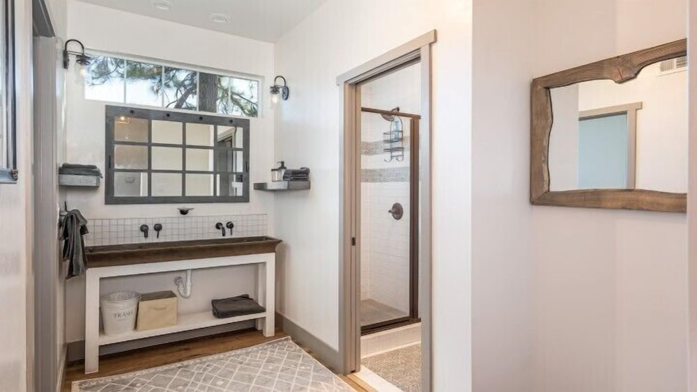 Cabin (Half Dome Loft) photo 2